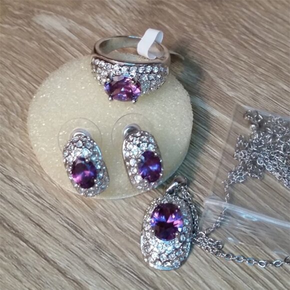 New Purple CZ Jewelry Set Dressy Faux Fine Jewelry Look Formal, Cocktail. - Picture 1 of 2